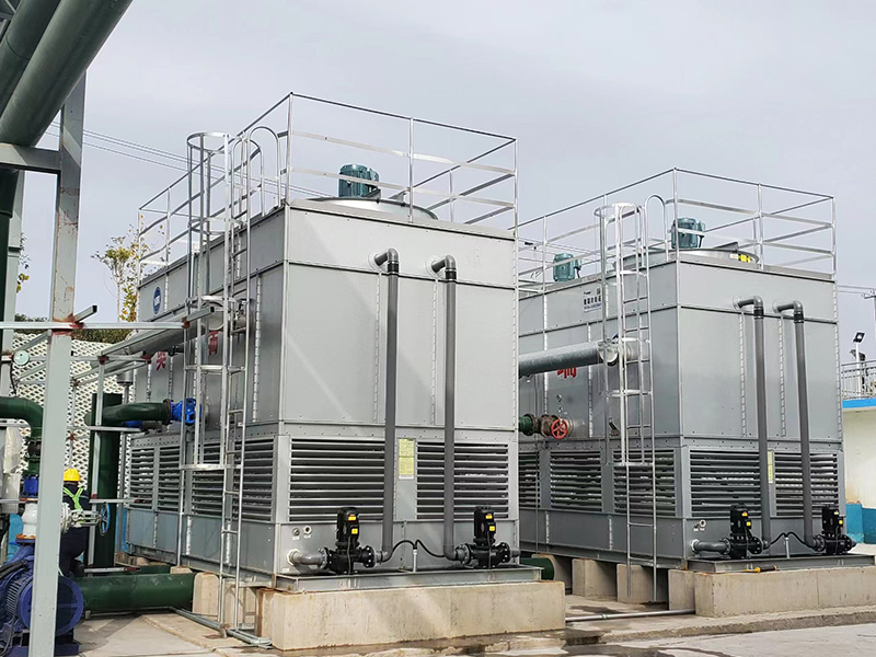 闭式逆流冷却塔